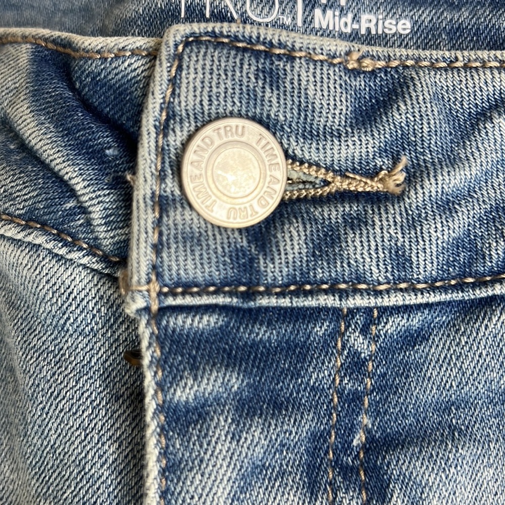 👖NWT Time & Tru Mid-Rise Slim Jeans - Picture 9 of 13